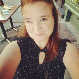 Meet your Posher, Elizabeth